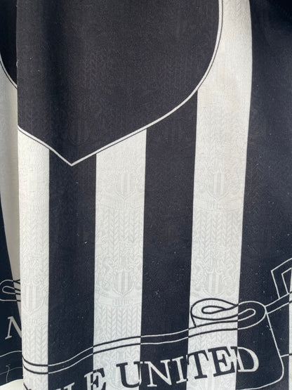 1997-1998 Newcastle Hjemme (God) S "Fitter medium"
