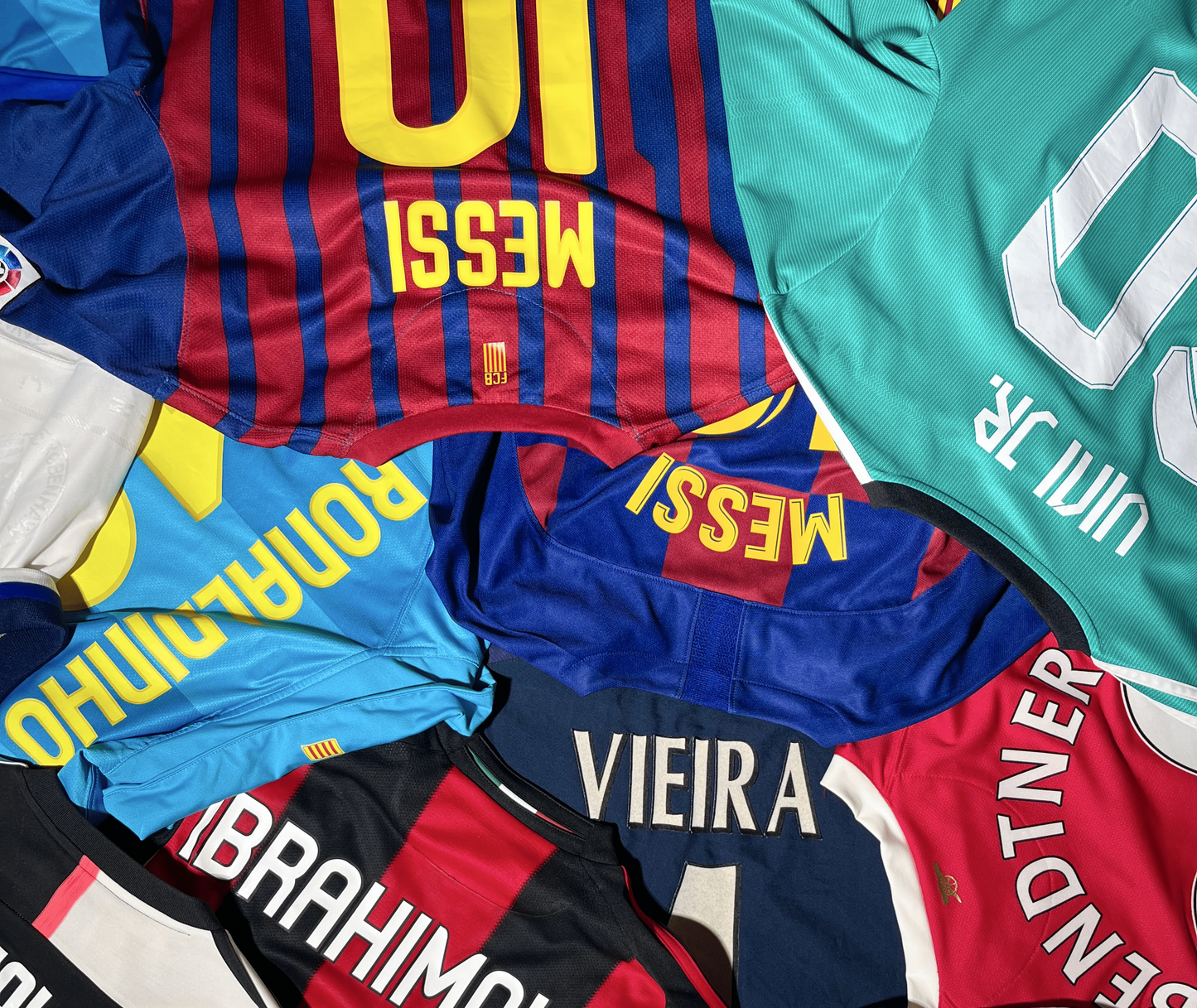 SpillerBoxen (1 Trøje med navn bagpå)